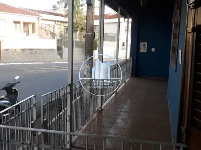 Casa com 180m² 3 quartos e 1 banheiro, à venda, no bairro Centro em Pouso Alegre