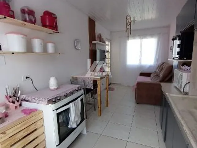 Casa 2 quartos e 1 banheiro, à venda, no bairro Orfãs em Ponta Grossa