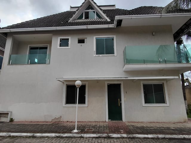 Casa 4 quartos e 3 banheiros, para alugar, no bairro Vargem Grande em Rio de Janeiro