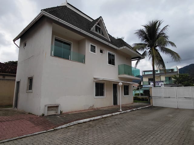 Casa 4 quartos e 3 banheiros, para alugar, no bairro Vargem Grande em Rio de Janeiro