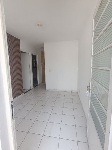 Casa com 200m² 2 quartos e 1 banheiro, para alugar, no bairro Loteamento Residencial e Comercial Vila São Paulo em Pindamonhangaba