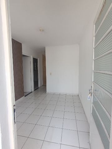 Casa com 200m² 2 quartos e 1 banheiro, para alugar, no bairro Loteamento Residencial e Comercial Vila São Paulo em Pindamonhangaba