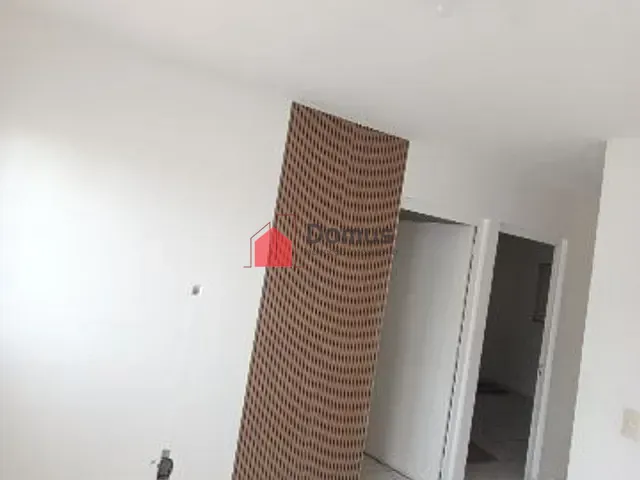 Casa com 200m² 2 quartos e 1 banheiro, para alugar, no bairro Loteamento Residencial e Comercial Vila São Paulo em Pindamonhangaba