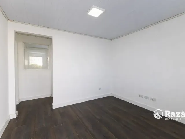 Casa 2 quartos e 1 banheiro, para alugar, no bairro Boqueirão em Curitiba