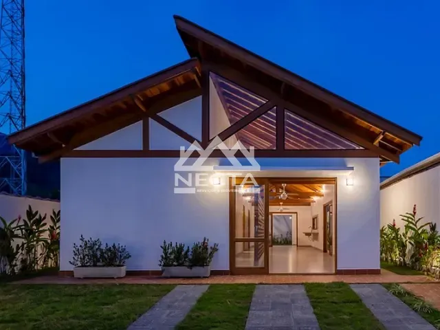 Casa com 270m² 3 quartos e 3 banheiros, à venda, no bairro Massaguaçu em Caraguatatuba