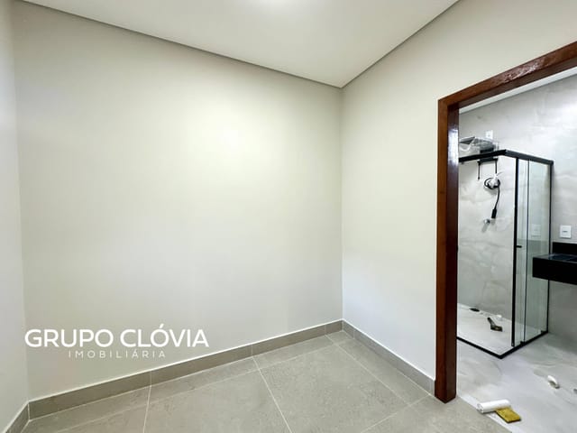 Casa com 200m² 3 quartos e 2 banheiros, à venda, no bairro Colina Verde em Teixeira de Freitas