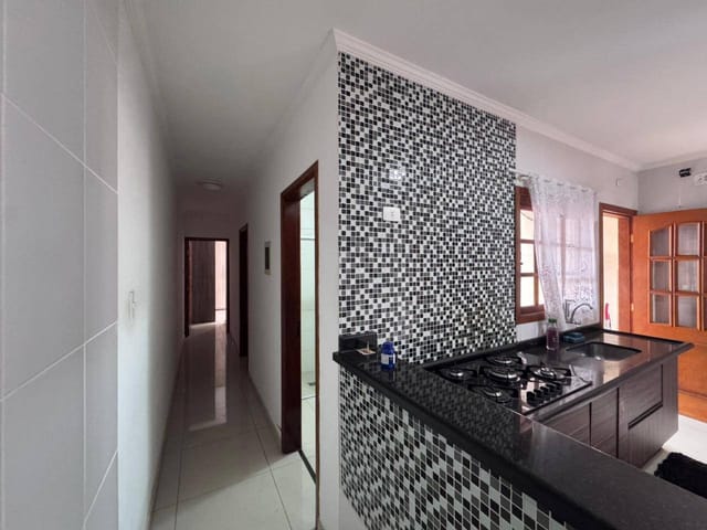 Casa 2 quartos e 2 banheiros, à venda, no bairro Vila Rica em Pindamonhangaba