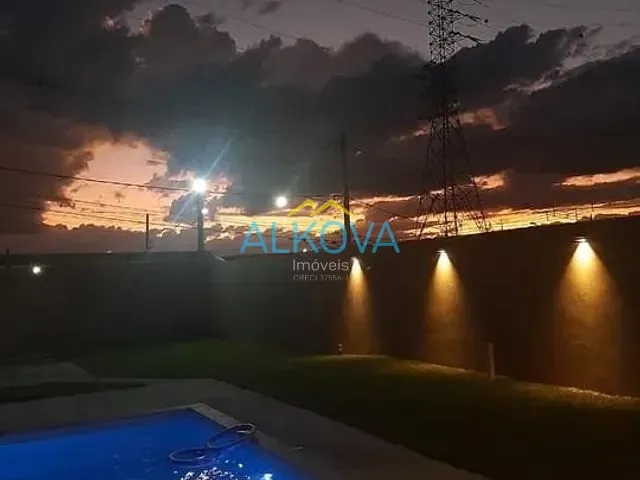 Casa com 240m² 1 quarto e 1 banheiro, à venda, no bairro Jardim Santa Júlia em São José dos Campos