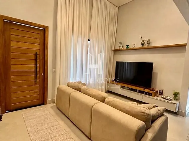 Casa com 195m² 3 quartos e 2 banheiros, à venda, no bairro Vila Mariana em Aparecida de Goiânia