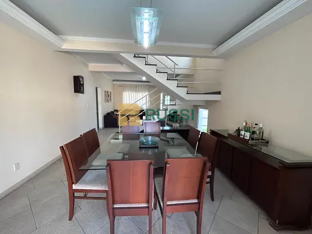 Casa com 277m² 4 quartos e 4 banheiros, à venda, no bairro Urbanova V em São José dos Campos