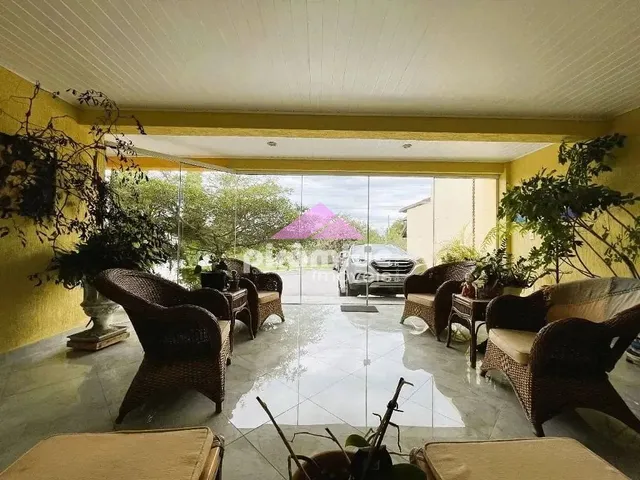 Casa com 325m² 3 quartos e 3 banheiros, à venda, no bairro Urbanova em São José Dos Campos