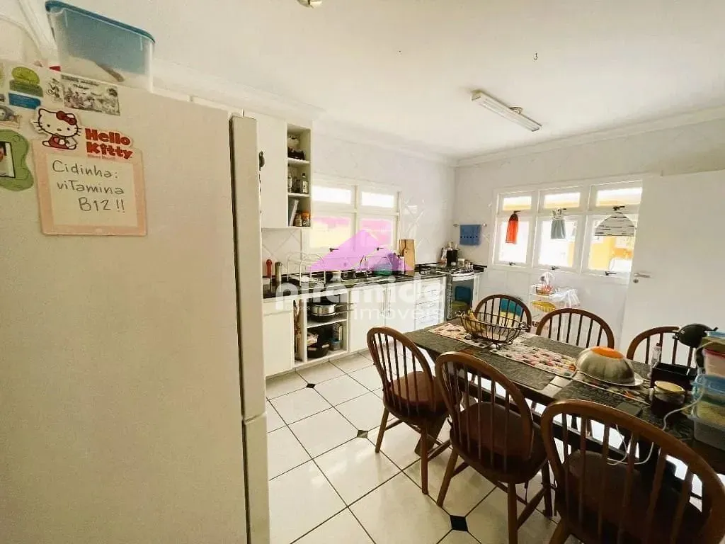 Casa, 3 quartos, 226 m² - Foto 11