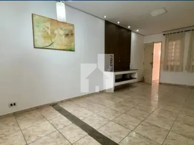 Casa com 211m² 2 quartos e 2 banheiros, à venda ou para alugar, no bairro Jardim Pacaembu em Jundiaí