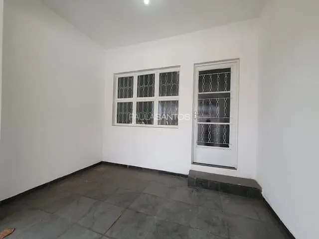 Casa com 250m² 3 quartos e 1 banheiro, para alugar, no bairro Jardim Parada do Alto em Sorocaba