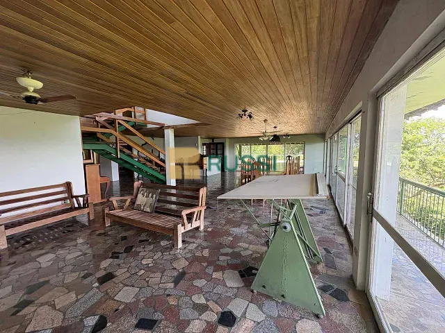 Casa com 1465m², para alugar, no bairro Jardim Nova América em São José dos Campos