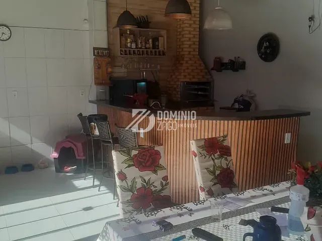 Casa 3 quartos e 2 banheiros, à venda, no bairro Beija-Flor II em Uberaba