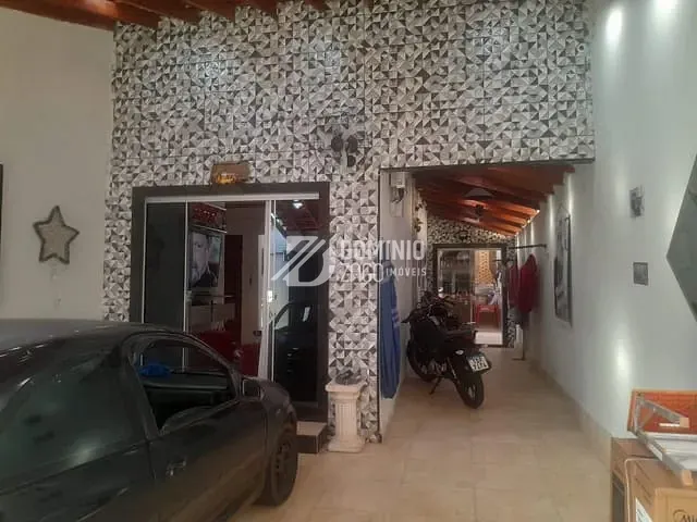 Casa 3 quartos e 2 banheiros, à venda, no bairro Beija-Flor II em Uberaba