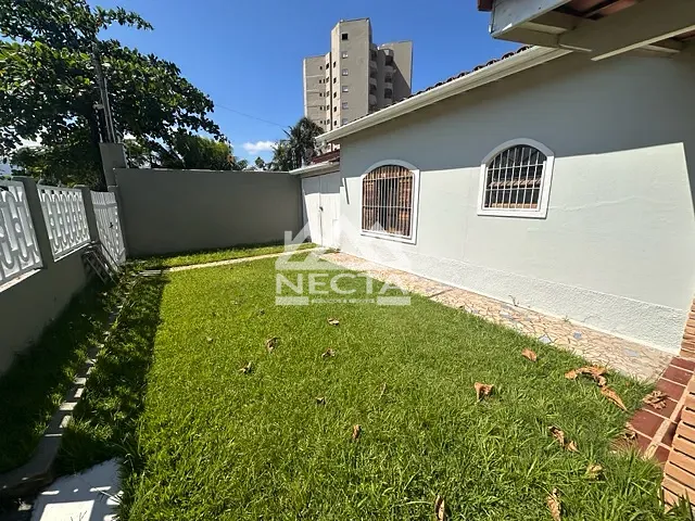 Casa com 393m² 3 quartos e 2 banheiros, à venda, no bairro Aruan em Caraguatatuba