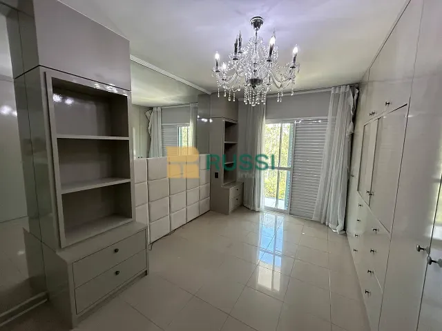 Casa com 300m² 5 quartos e 7 banheiros, à venda, no bairro Urbanova V em São José dos Campos