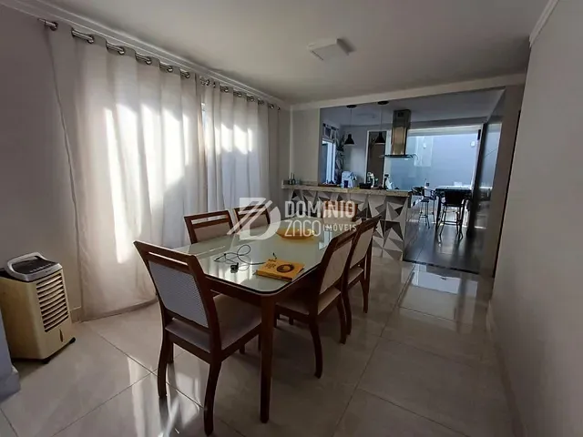 Casa 3 quartos e 2 banheiros, à venda, no bairro Beija-Flor II em Uberaba
