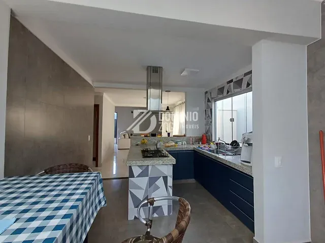 Casa 3 quartos e 2 banheiros, à venda, no bairro Beija-Flor II em Uberaba