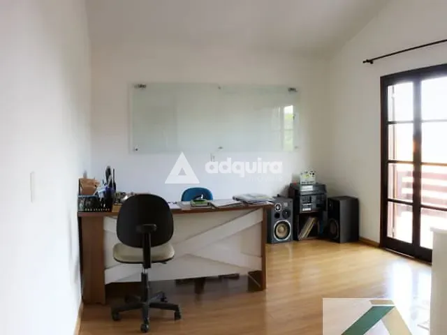 Sobrado com 350m² 3 quartos e 1 banheiro, à venda, no bairro Estrela em Ponta Grossa
