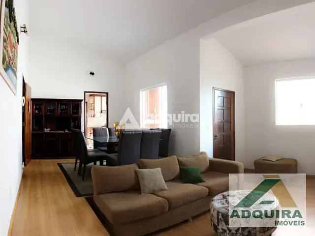 Sobrado com 350m² 3 quartos e 1 banheiro, à venda, no bairro Estrela em Ponta Grossa