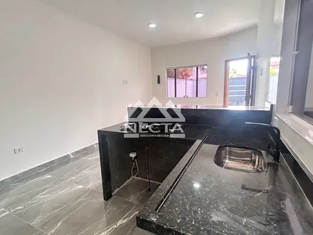 Casa com 65m² 2 quartos e 1 banheiro, à venda, no bairro Morro do Algodão em Caraguatatuba