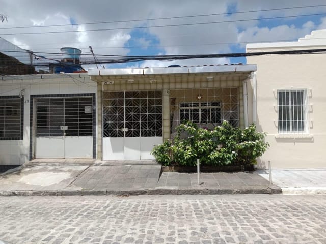Casa 2 quartos e 2 banheiros, à venda, no bairro Casa Amarela em Recife