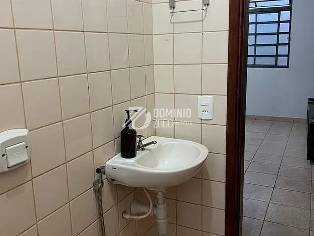 Casa 2 quartos e 2 banheiros, à venda, no bairro Beija-Flor II em Uberaba