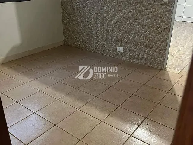 Casa 2 quartos e 2 banheiros, à venda, no bairro Beija-Flor II em Uberaba