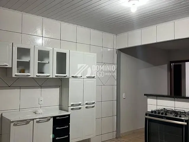 Casa 2 quartos e 2 banheiros, à venda, no bairro Beija-Flor II em Uberaba