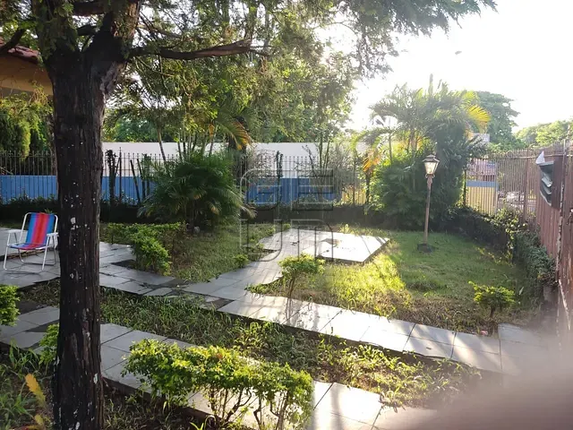 Casa à venda, no bairro Jardim Londrilar em Londrina