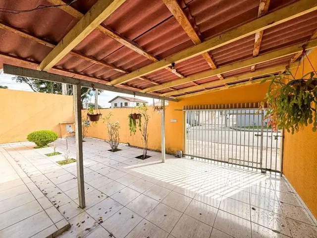 Casa com 360m² 3 quartos e 2 banheiros, à venda, no bairro Fazendinha em Curitiba