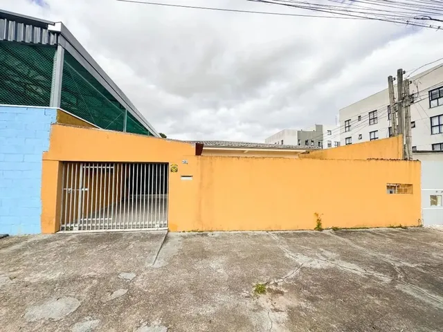 Casa com 360m² 3 quartos e 2 banheiros, à venda, no bairro Fazendinha em Curitiba