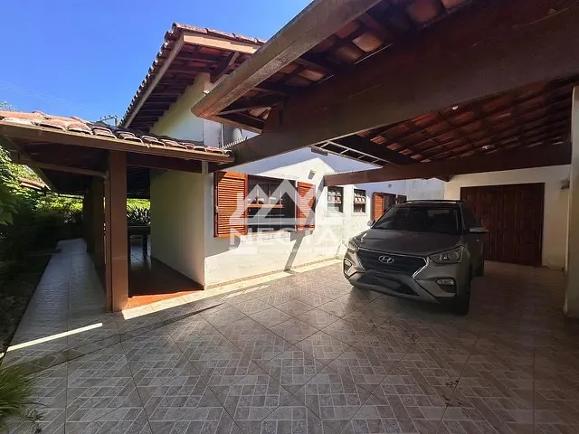 Casa com 272m² 3 quartos e 2 banheiros, à venda, no bairro Capricórnio em Caraguatatuba