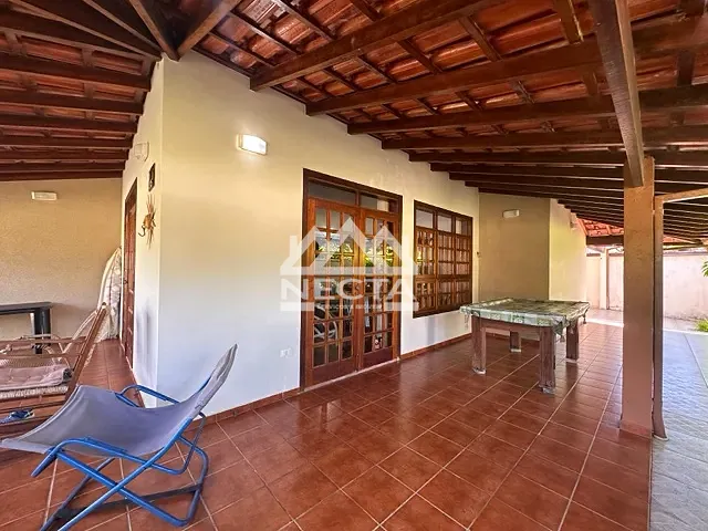 Casa com 272m² 3 quartos e 2 banheiros, à venda, no bairro Capricórnio em Caraguatatuba