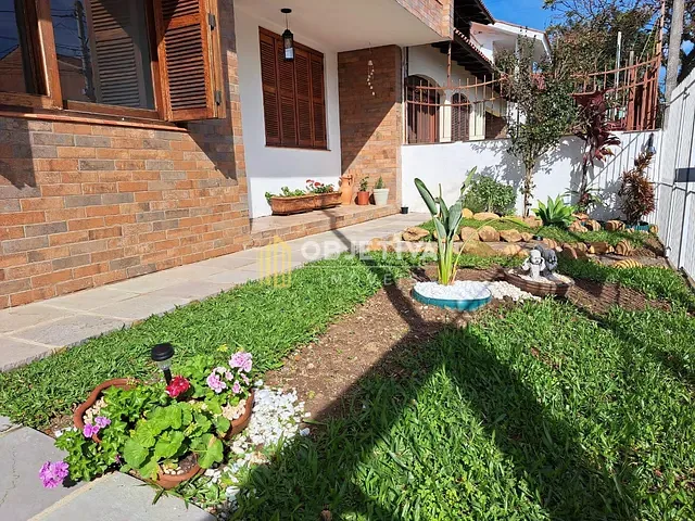 Casa 4 quartos e 5 banheiros, à venda, no bairro Jardim Itu em Porto Alegre