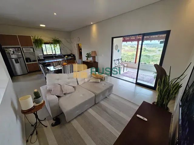 Casa com 405m² 4 quartos e 4 banheiros, à venda, no bairro Loteamento Verana em São José dos Campos