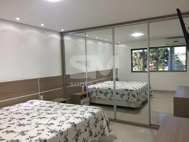 Casa 5 quartos e 5 banheiros, à venda, no bairro Universitário em Chapecó