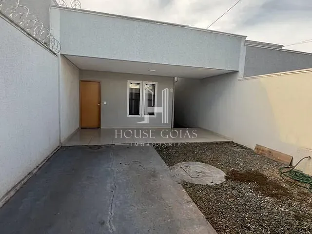 Casa 3 quartos e 2 banheiros, à venda, no bairro Residencial Ravena em Senador Canedo