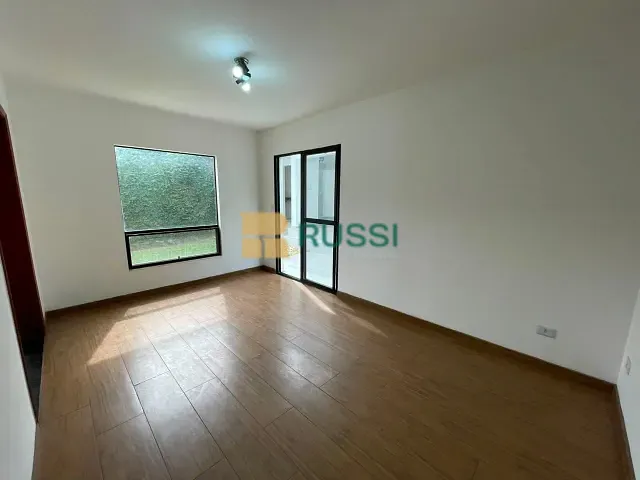 Casa com 360m² 3 quartos e 3 banheiros, à venda, no bairro Jardim das Colinas em São José dos Campos
