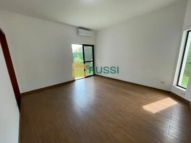 Casa com 360m² 3 quartos e 3 banheiros, à venda, no bairro Jardim das Colinas em São José dos Campos