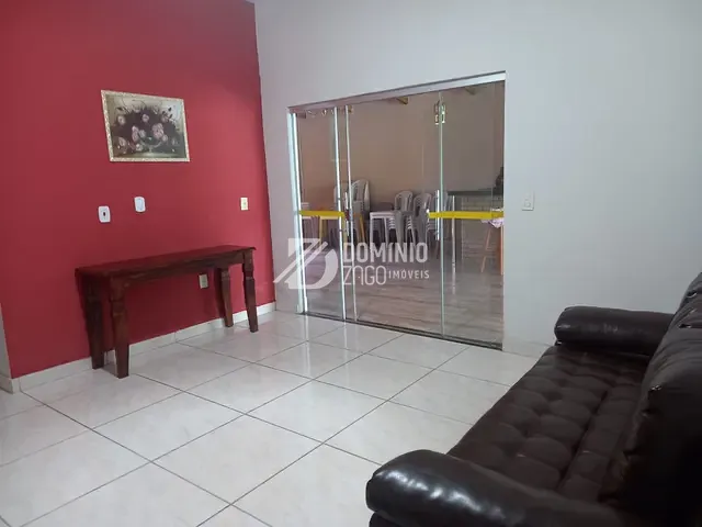 Casa com 200m² 2 quartos e 3 banheiros, à venda, no bairro Jardim Elza Amuí IV em Uberaba