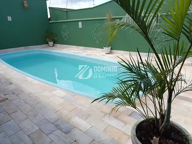Casa com 200m² 2 quartos e 3 banheiros, à venda, no bairro Jardim Elza Amuí IV em Uberaba