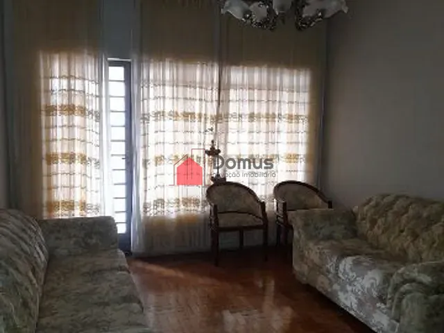 Casa com 283m² 2 quartos e 1 banheiro, à venda ou para alugar, no bairro Jardim Maria Augusta  em Taubaté