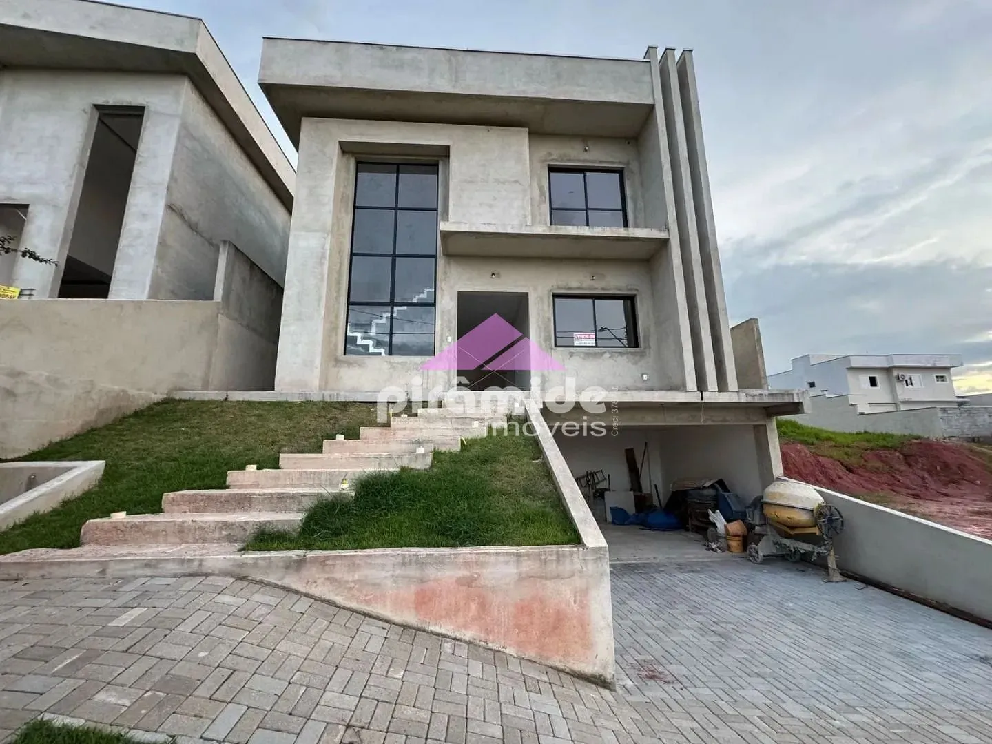 Casa, 3 quartos, 300 m² - Foto 1