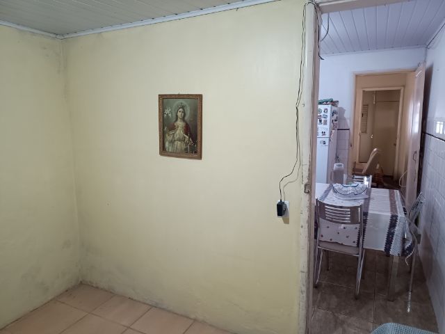 Casa com 137m² 2 quartos e 1 banheiro, à venda, no bairro Centro em Pelotas