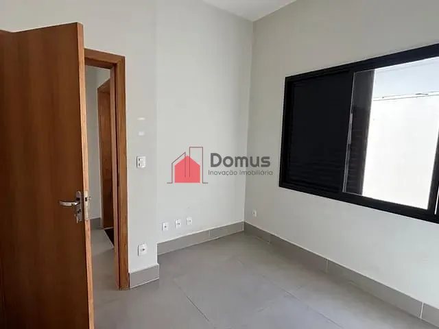 Casa com 560m² 3 quartos e 4 banheiros, à venda ou para alugar, no bairro Alto do Cardoso em Pindamonhangaba