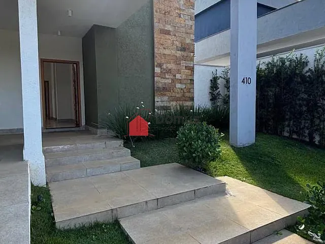 Casa com 560m² 3 quartos e 4 banheiros, à venda ou para alugar, no bairro Alto do Cardoso em Pindamonhangaba